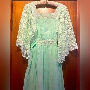 Candi Jones Boho lace dress